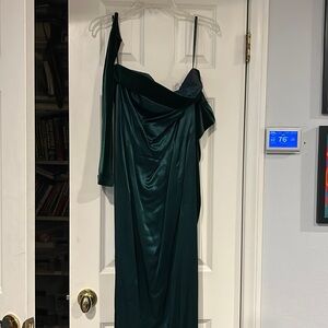 Jessica McClintock strapless emerald dress with gloves and velvet trim size 11